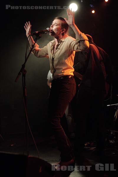 CLARYS - 2008-10-11 - PARIS - La Maroquinerie - 